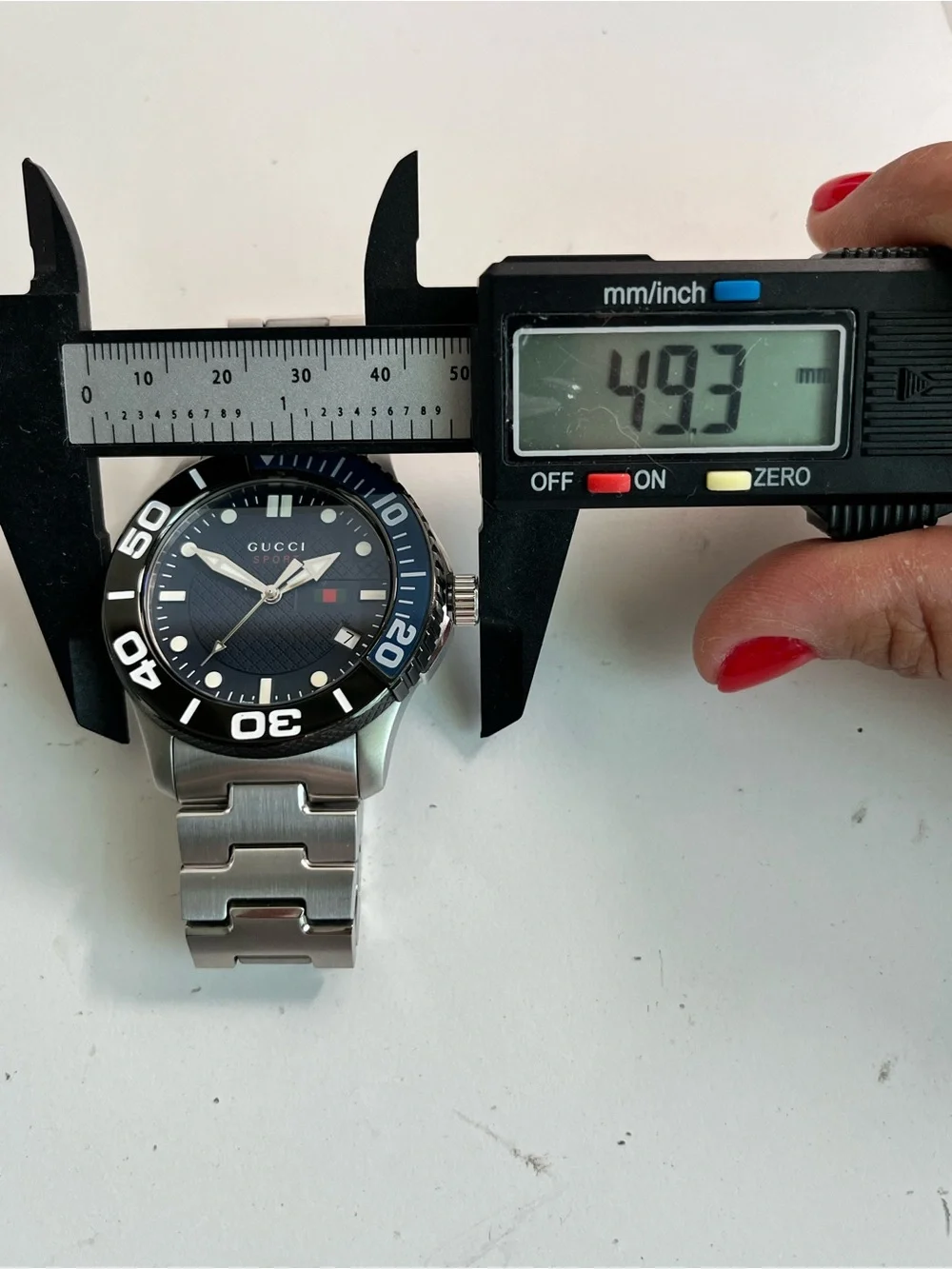 Gucci Sport Dive men’s Watch 126.2 Swiss Made